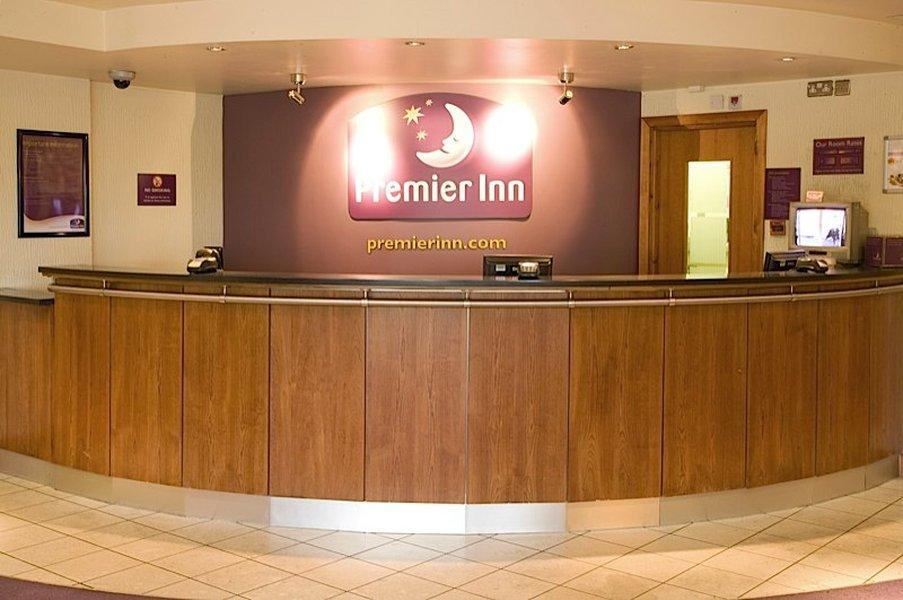 Premier Inn London Heathrow M4/J4 Hillingdon Exterior foto