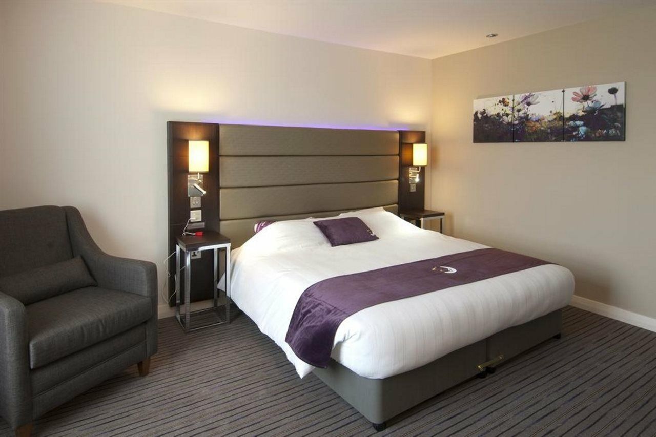 Premier Inn London Heathrow M4/J4 Hillingdon Exterior foto